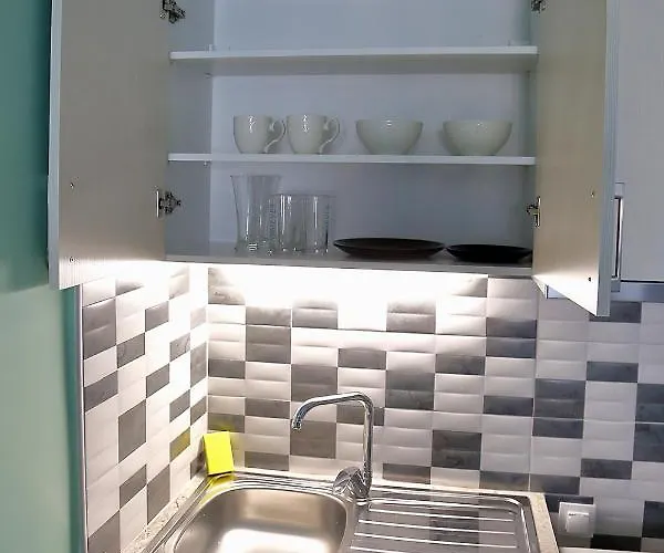 Menta Studios, Next To Metro Station, Smart Tv