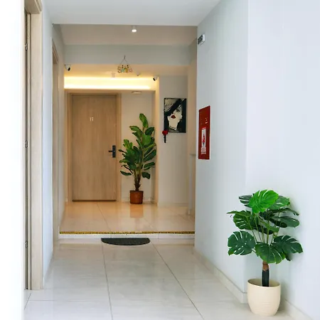 Menta Studios, Next To Metro Station, Smart Tv