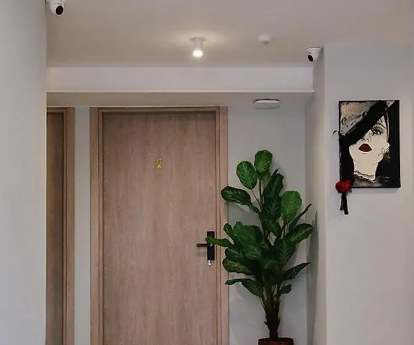 Menta Studios, Next To Metro Station, Smart Tv *