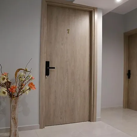 Menta Studios, Next To Metro Station, Smart Tv Thessaloníki