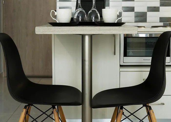 Menta Studios, Next To Metro Station, Smart Tv Appartement *
